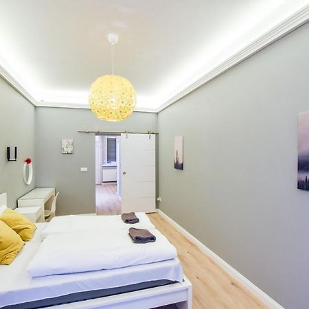 Riverside Apartment In Downtown Budapeste Exterior foto