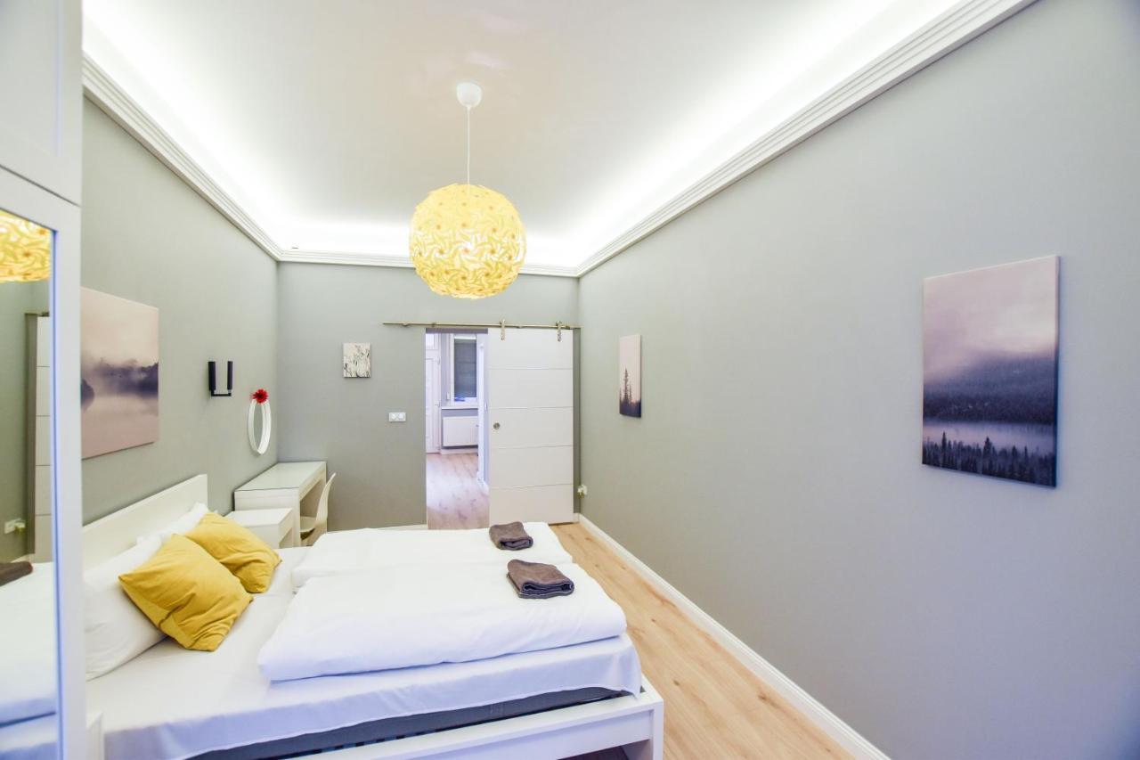 Riverside Apartment In Downtown Budapeste Exterior foto